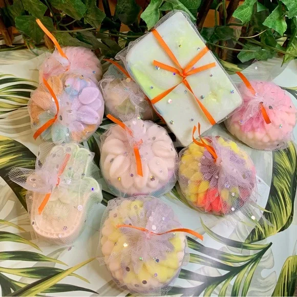 Hand Crafted Artisan Guest Soaps in Various Shapes, Colors and Scents - 1 bar - Picture 2 of 4